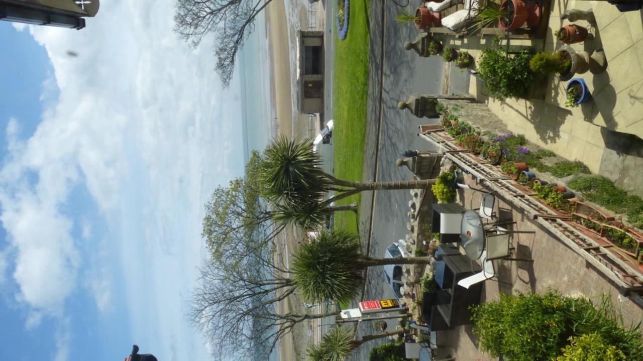 Whitehall Guest House Colwyn Bay Extérieur photo