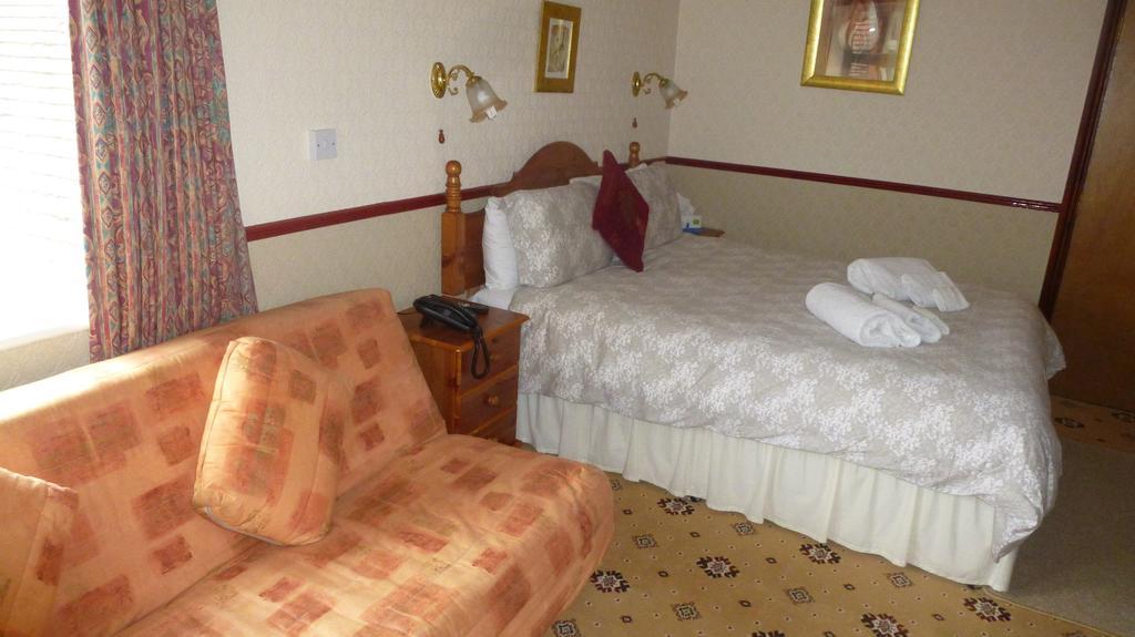 Whitehall Guest House Colwyn Bay Extérieur photo