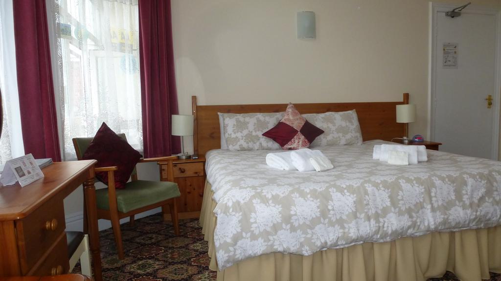 Whitehall Guest House Colwyn Bay Extérieur photo