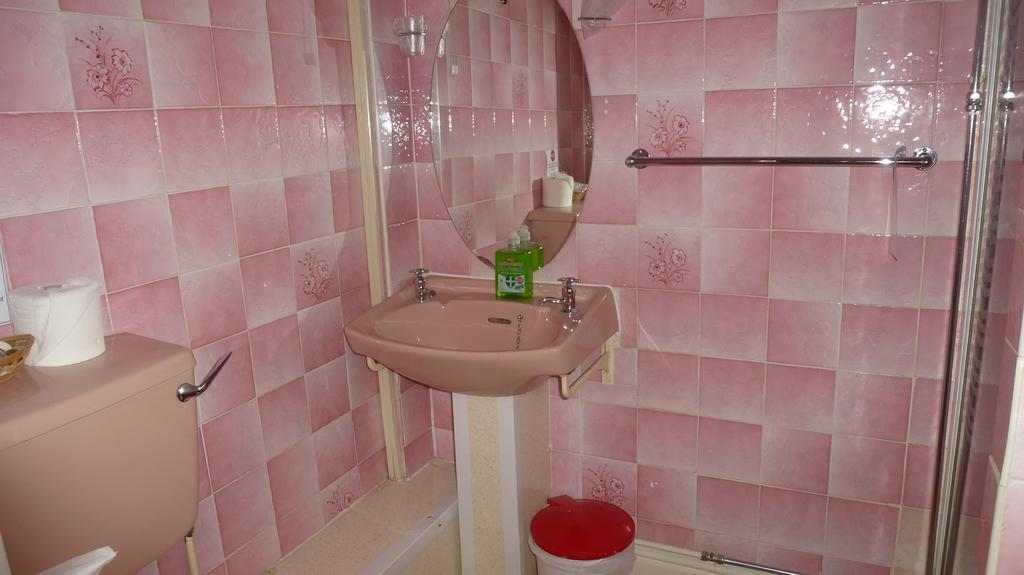 Whitehall Guest House Colwyn Bay Extérieur photo