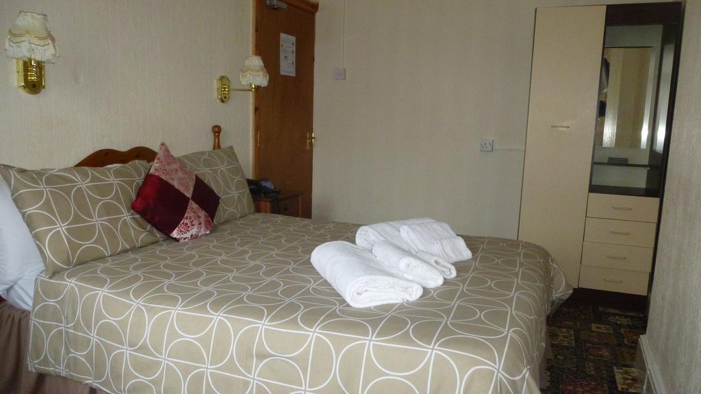 Whitehall Guest House Colwyn Bay Extérieur photo