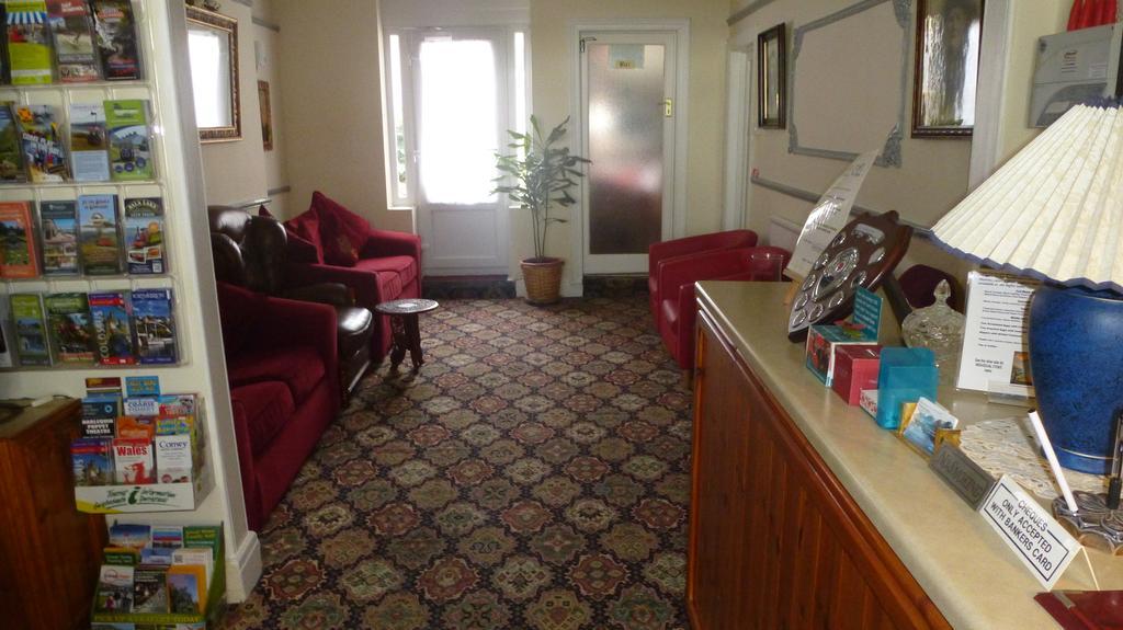 Whitehall Guest House Colwyn Bay Extérieur photo